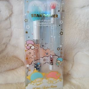 Wet n Wild little twin stars make up brushes